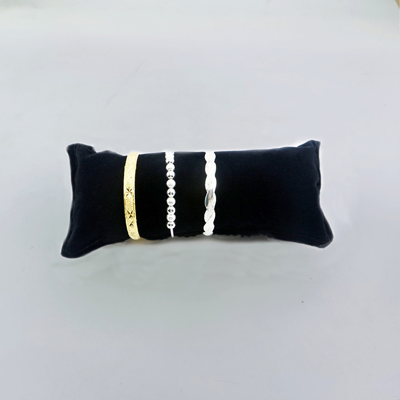 Bracelet Jewelry Pillow Stand  - Velvet Cushion Cover recension och pris